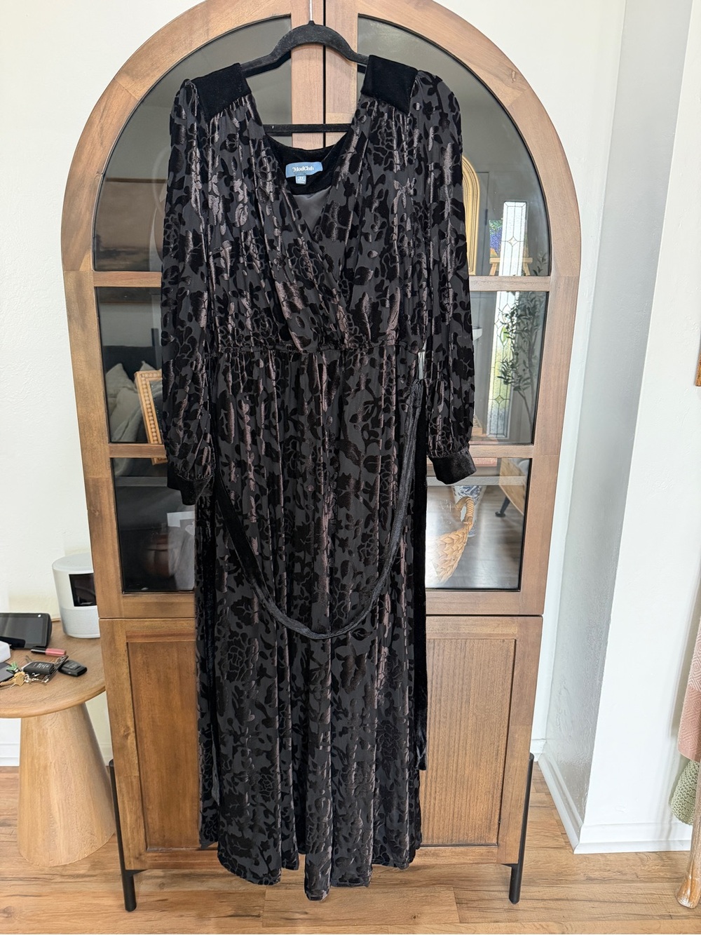 EUC ModCloth Black Burnout Velvet Maxi Dress - Picture 6 of 13